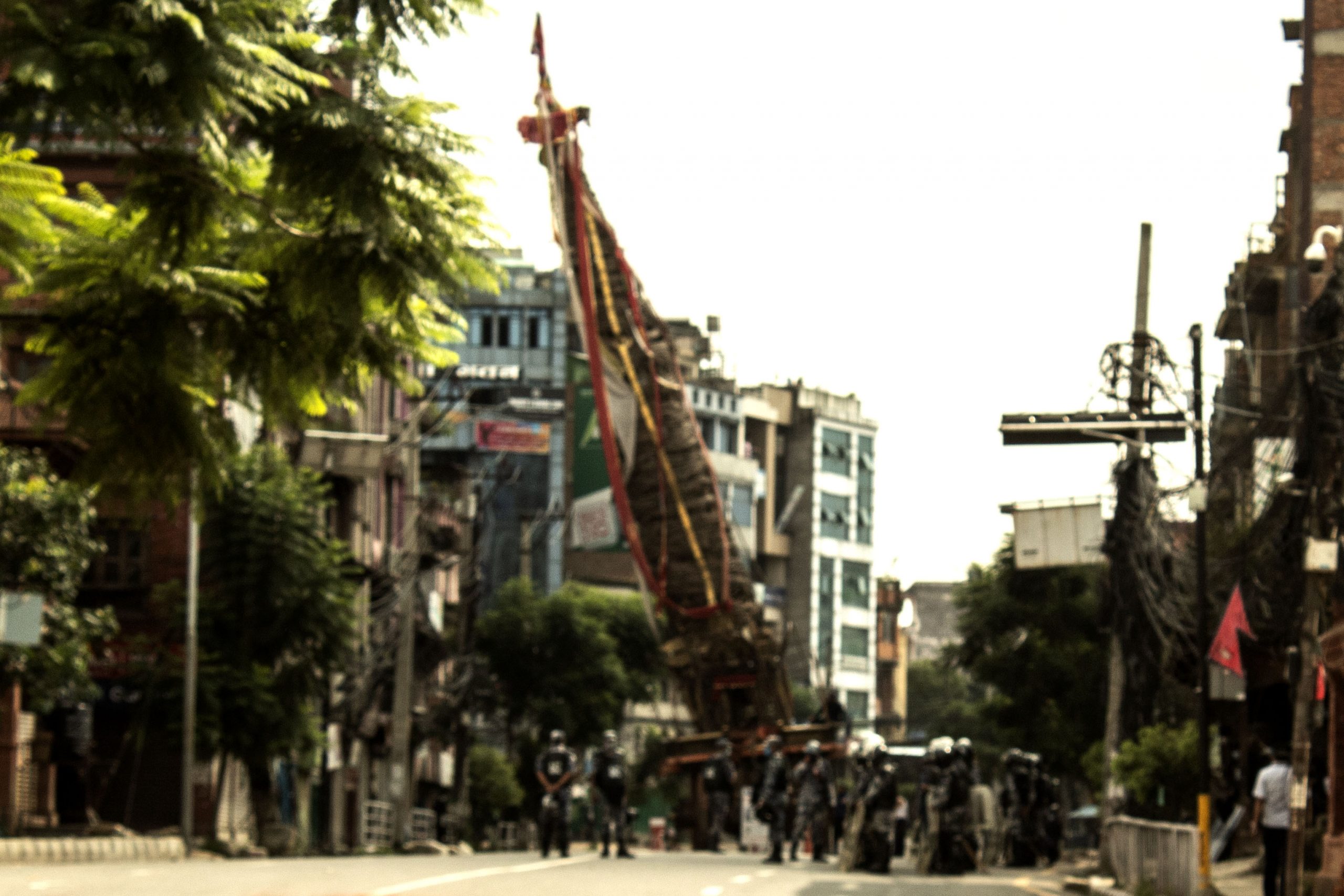 कडा सुरक्षाकाबीच रथ तानियाे