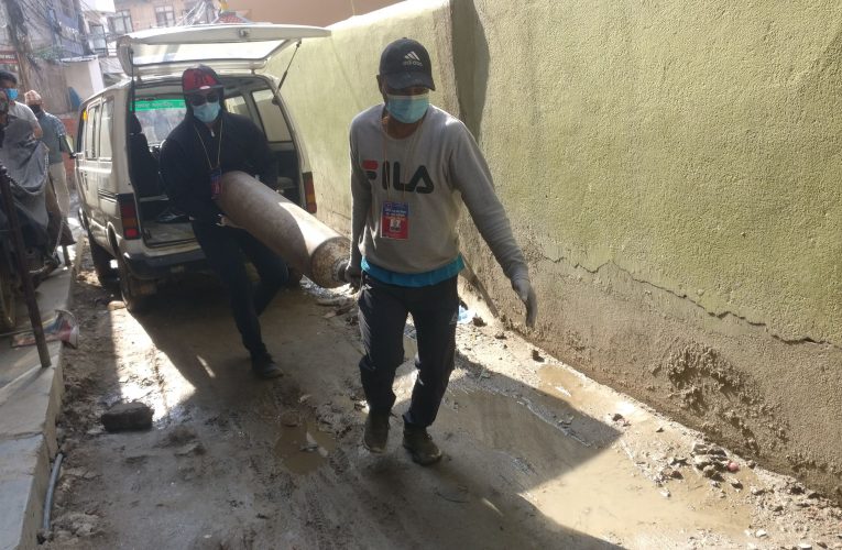 युवा संघले उपलब्ध गरायो अक्सिजन