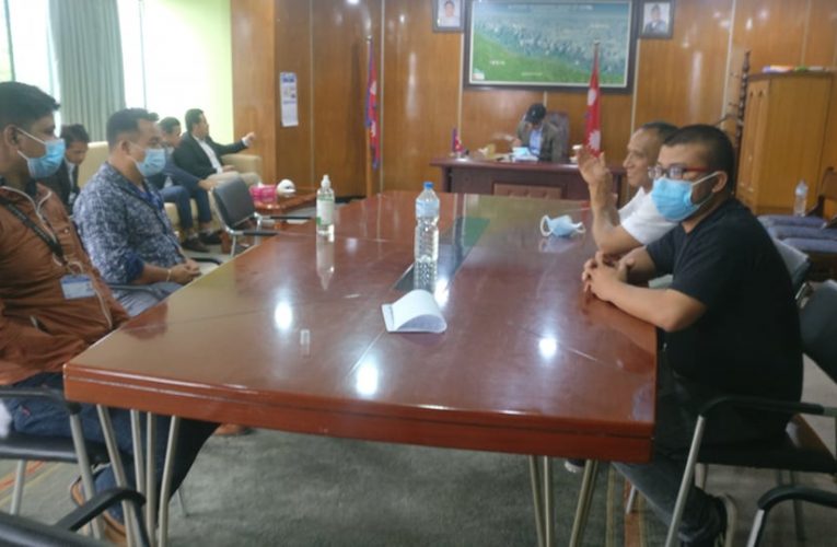 खाेप कार्यक्रम स्थगित भएकाेमा ध्यानाकर्षण