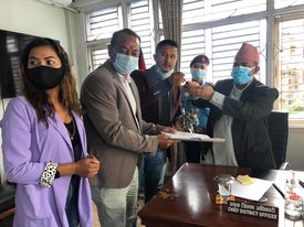 रात्रिकालिन व्यवसाय संचालन तथा व्यवस्थापन समितिले ज्ञापन पत्र बुझायो