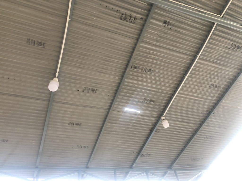 विस्फाेटबाट ट्रसमा परेकाे प्वाल । 